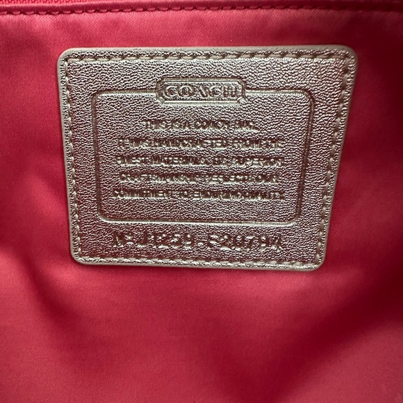 Gorgeous and fun Coach Handbag! - Picture 6 of 6